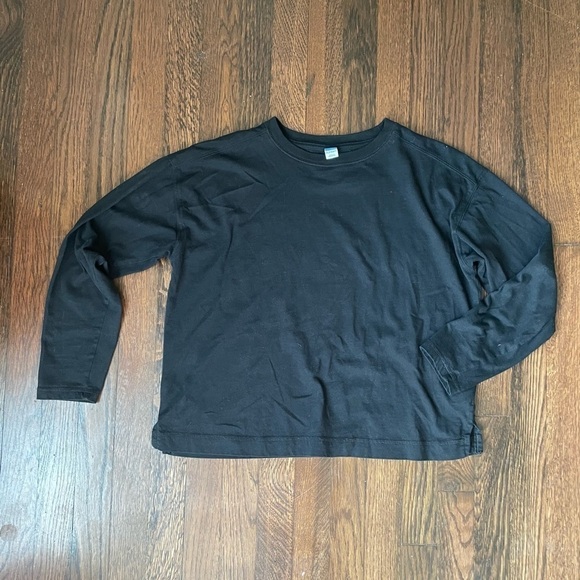 Old navy black long sleeve tee - Picture 1 of 3